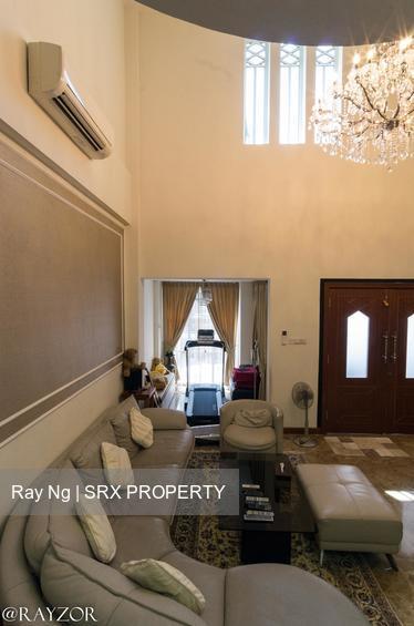 Kew Vale (D16), Terrace #163687202
